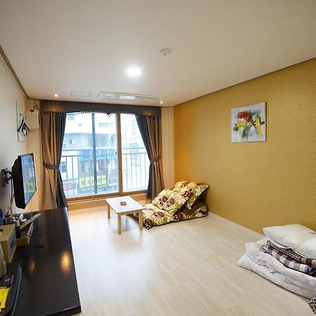 Dorcas Tourist Hostel Tongyeong Exterior foto